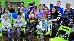 дети на уроке английского в школе Эйдос